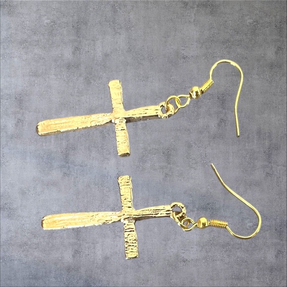 Paved cross earrings gold tone - Picture 3 of 4